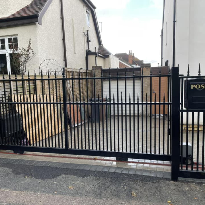 gates and railings Lincolnshire